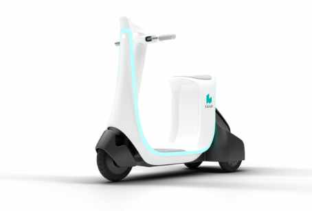 A more stable three-wheeled type has also been released.