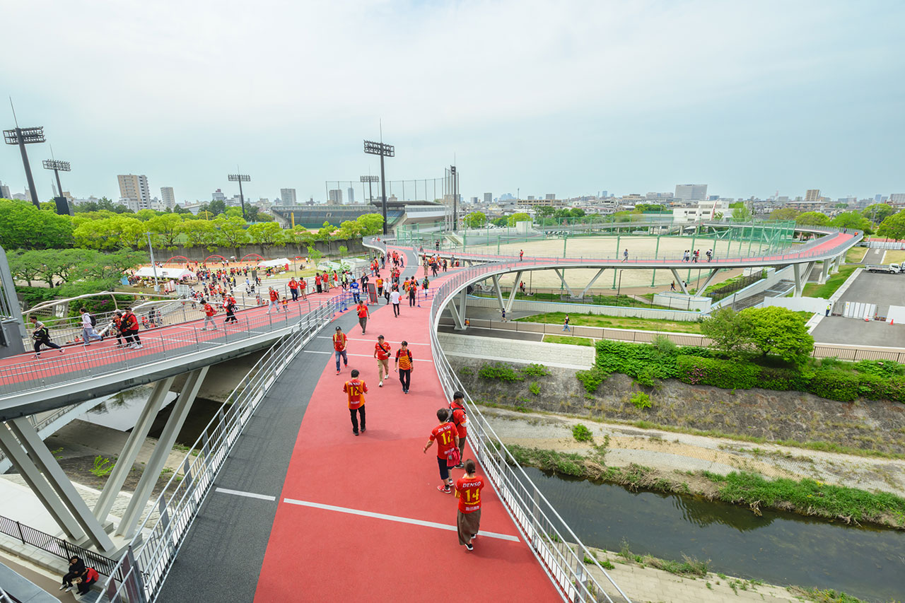 MIZUHO-LOOP is open to the public on days when there are no events.
