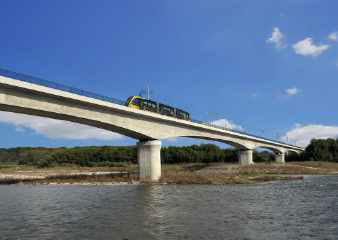 Simple and light bridge design